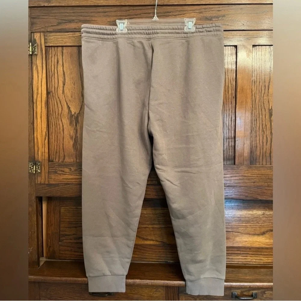 SKIMS Tan Sweatpants - Picture 5 of 7